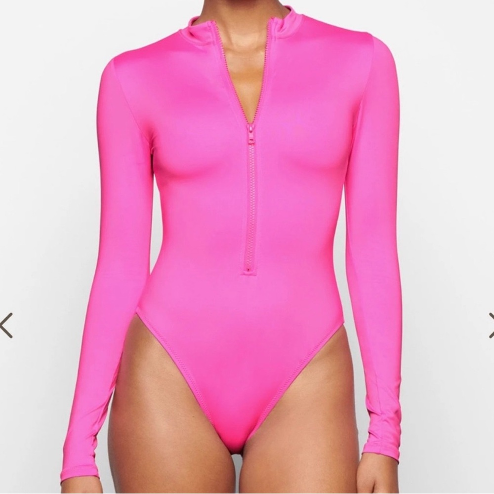 Like New Skims Pink Front Zip Bathing Suit